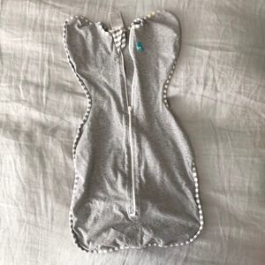 Love to Dream swaddle up in gray, size medium
